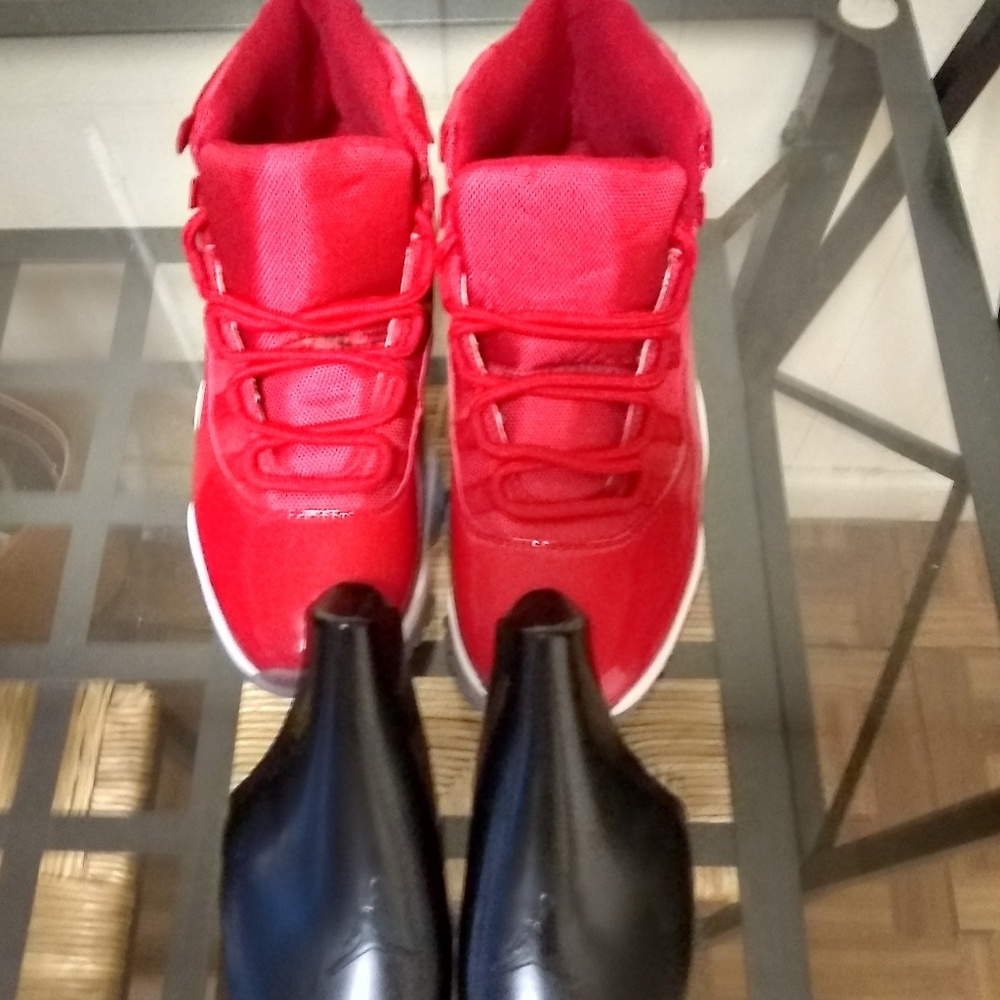 Air Jordan 11 Win Like 96 Men's Size 9.5